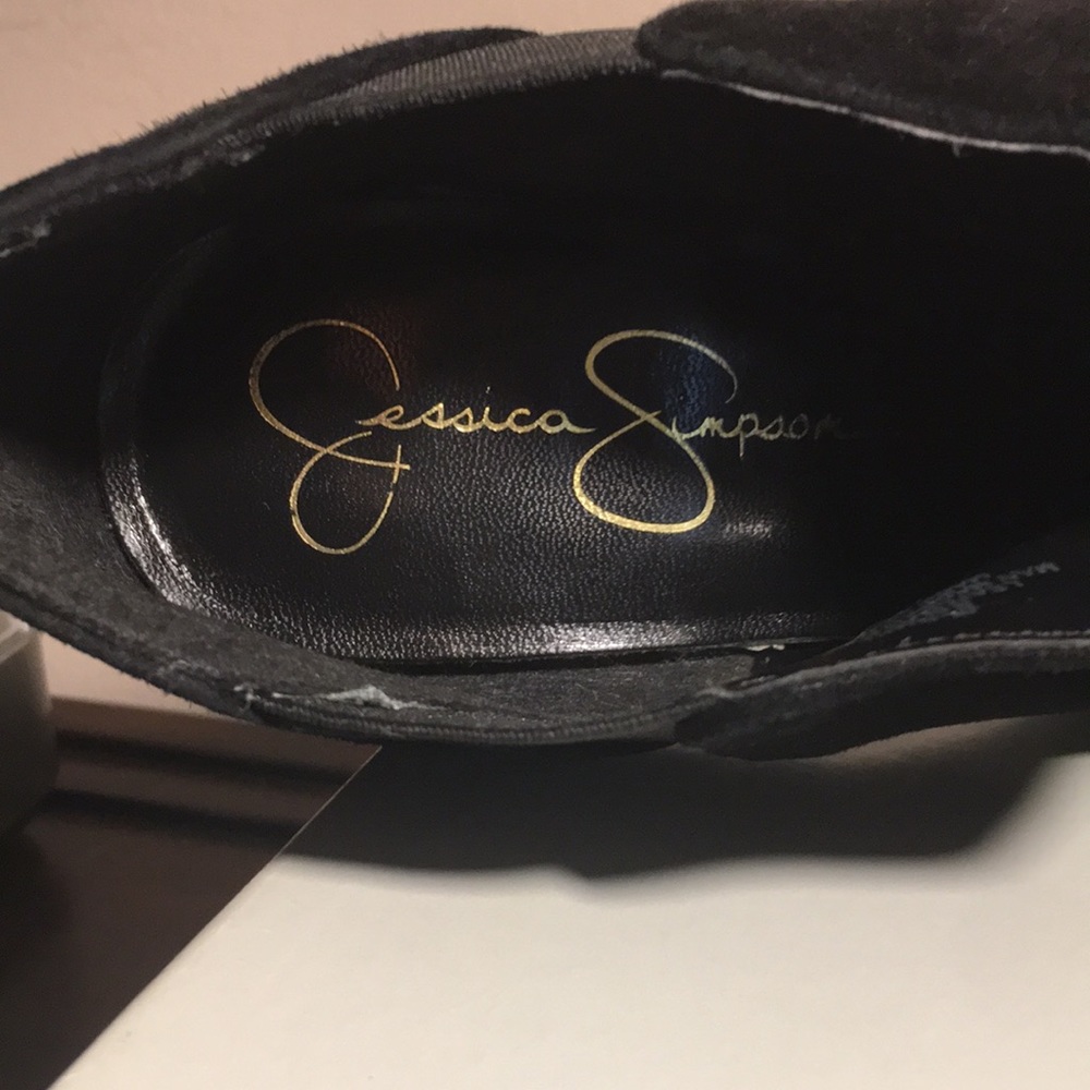 Heels - Picture 6 of 6